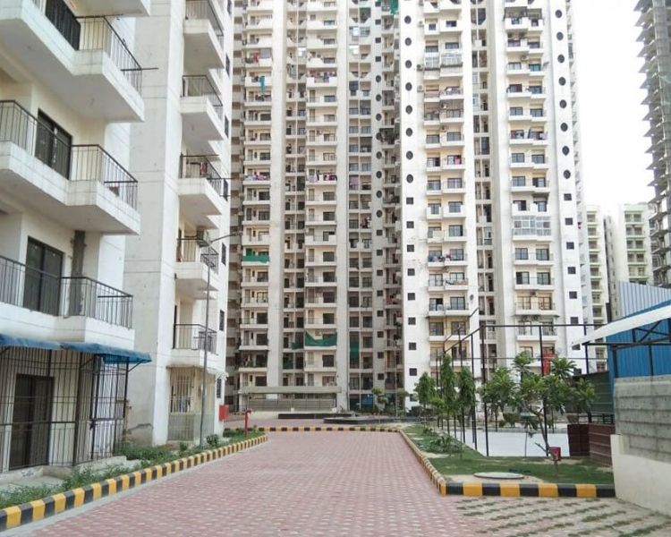 Charms Castle Key Features