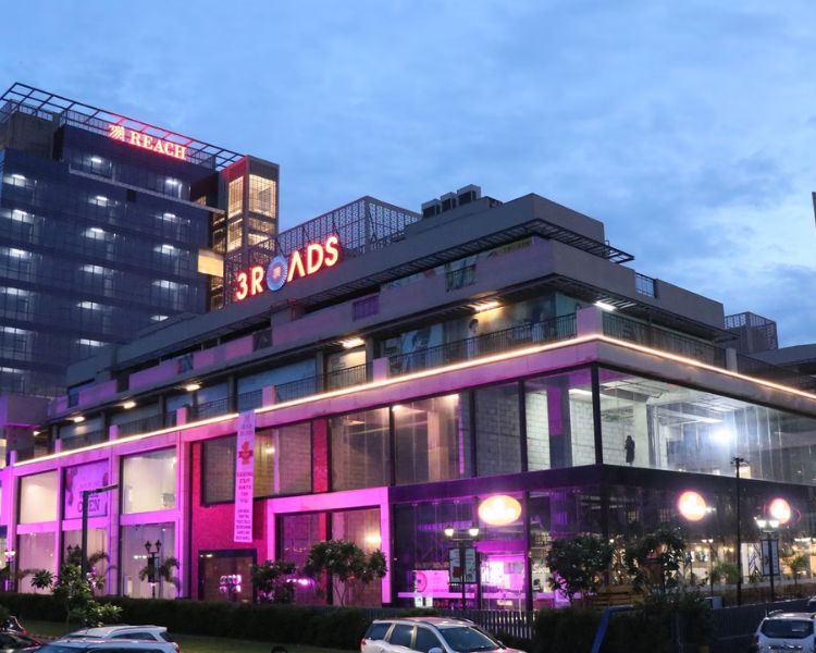Reach 3 Roads Gurgaon Key Features